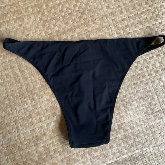 Zara Elegant Black Bikini Set - Picture 8 of 9